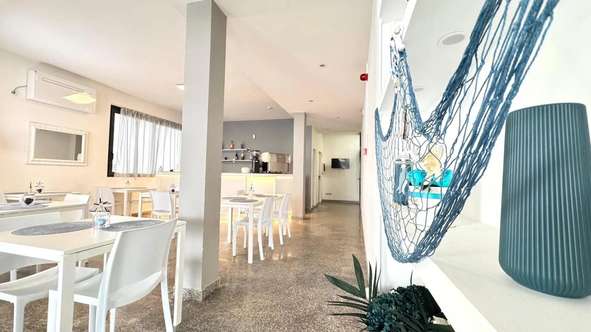 **  Hotel The Sea - 3 Minuti Dalla Spiaggia Rimini Italien