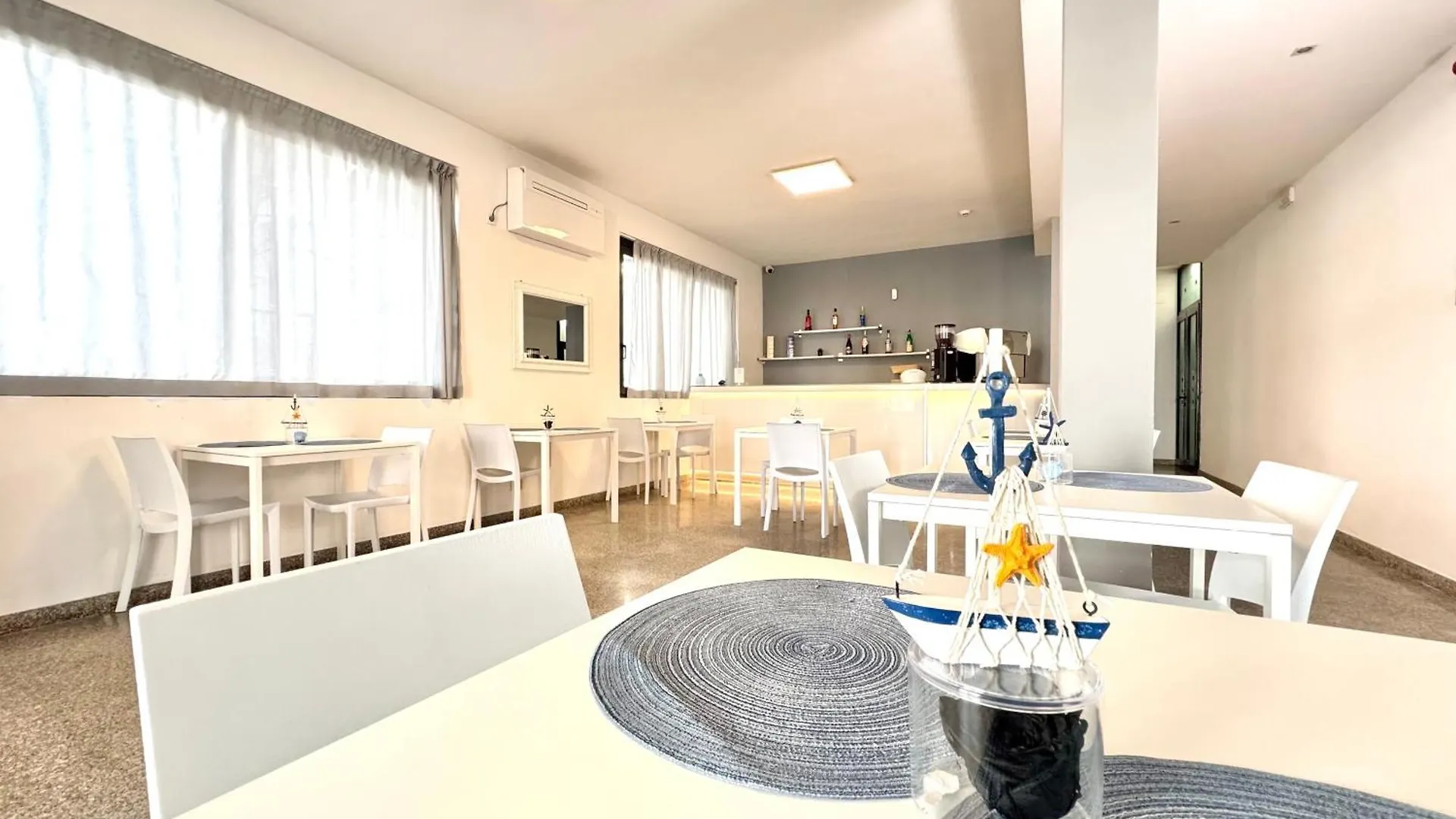 Hotel The Sea - 3 Minuti Dalla Spiaggia Rimini Italien