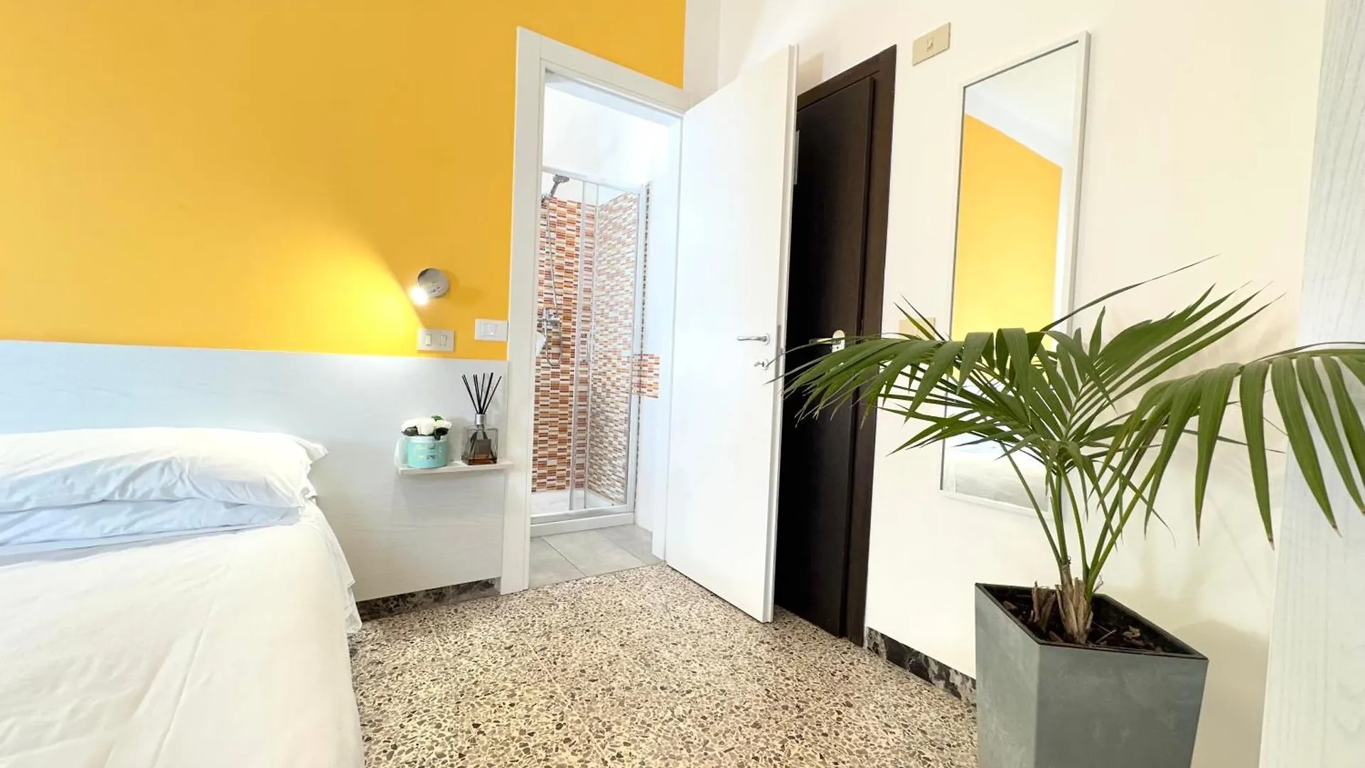 Hotel The Sea - 3 Minuti Dalla Spiaggia Rimini 2*,  Italien
